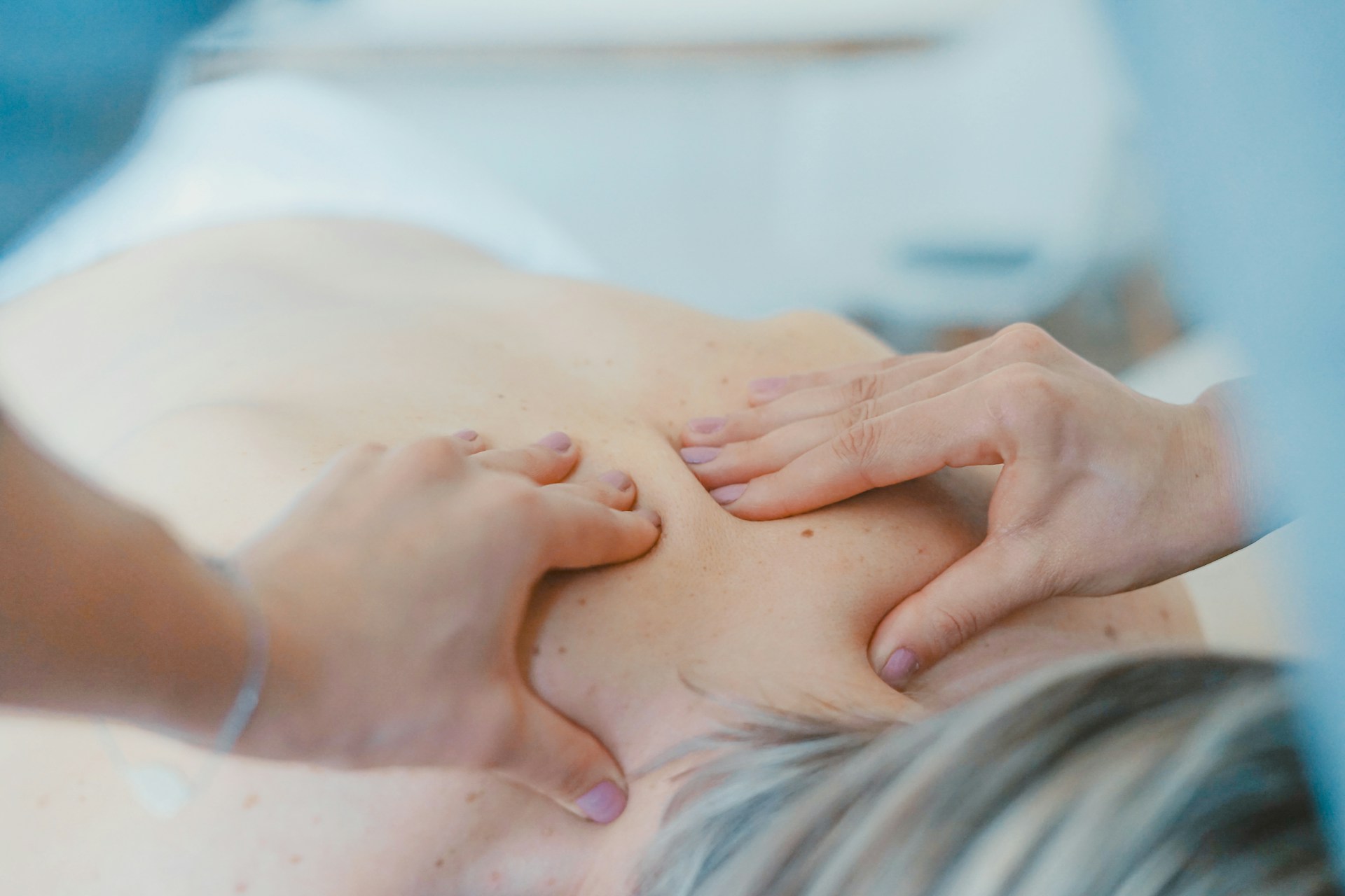 Holistic Massage & Myofascial Deep Tissue Release – Ein umfassender Ansatz zur Schmerzlinderung und Körperharmonie